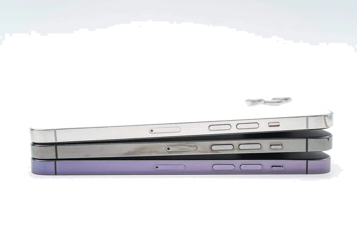 Charging Comparison of the iPhone 14 Pro Max and iPhone 13 Pro Max — Tonetron (3)
